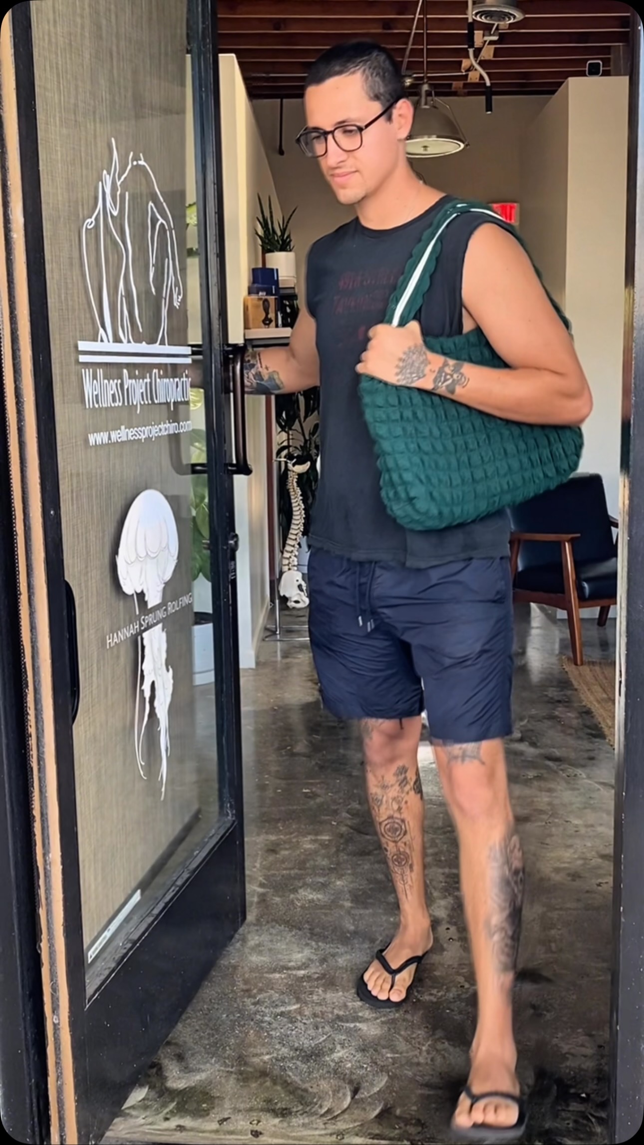 POV: You gift yourself a full reset ๐
Chiropractic adjustment + sauna + cold plunge = total body recalibration. Your spine thanks you. Your nervous system thanks you. Your soul thanks you. โจ
#FullReset #RecoveryMode #ChiropracticCare #SaunaTherapy #coldplunge
